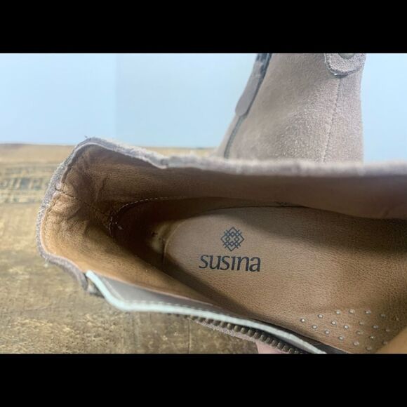 Susina Women’s Size 4 Blakely Tan Suede Ankle Boots / Booties - Picture 10 of 10